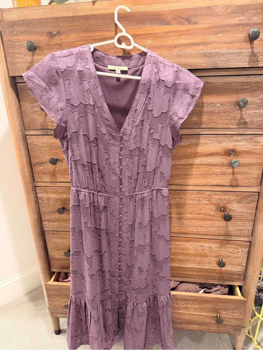 StitchFix Textured V-Neck Lavender Midi Dress (MP)  like new